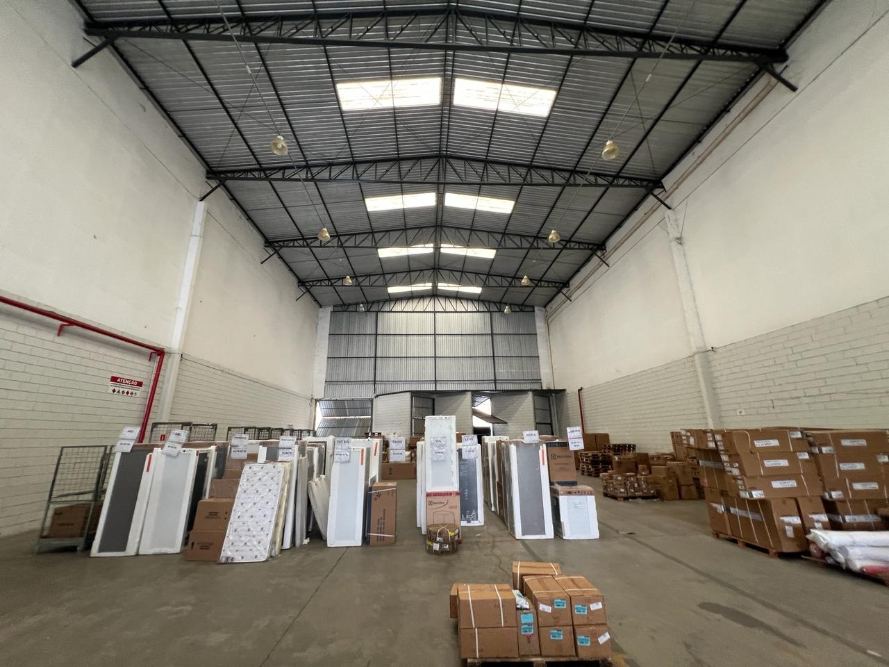 Galpão para alugar em barueri, cross docking condomínio fech