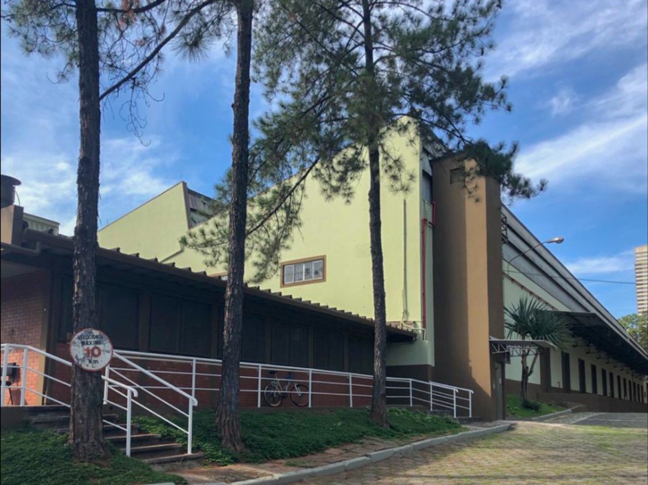 Galpão para alugar em Alphaville, Barueri voltada para a Rodovia Castelo Branco.