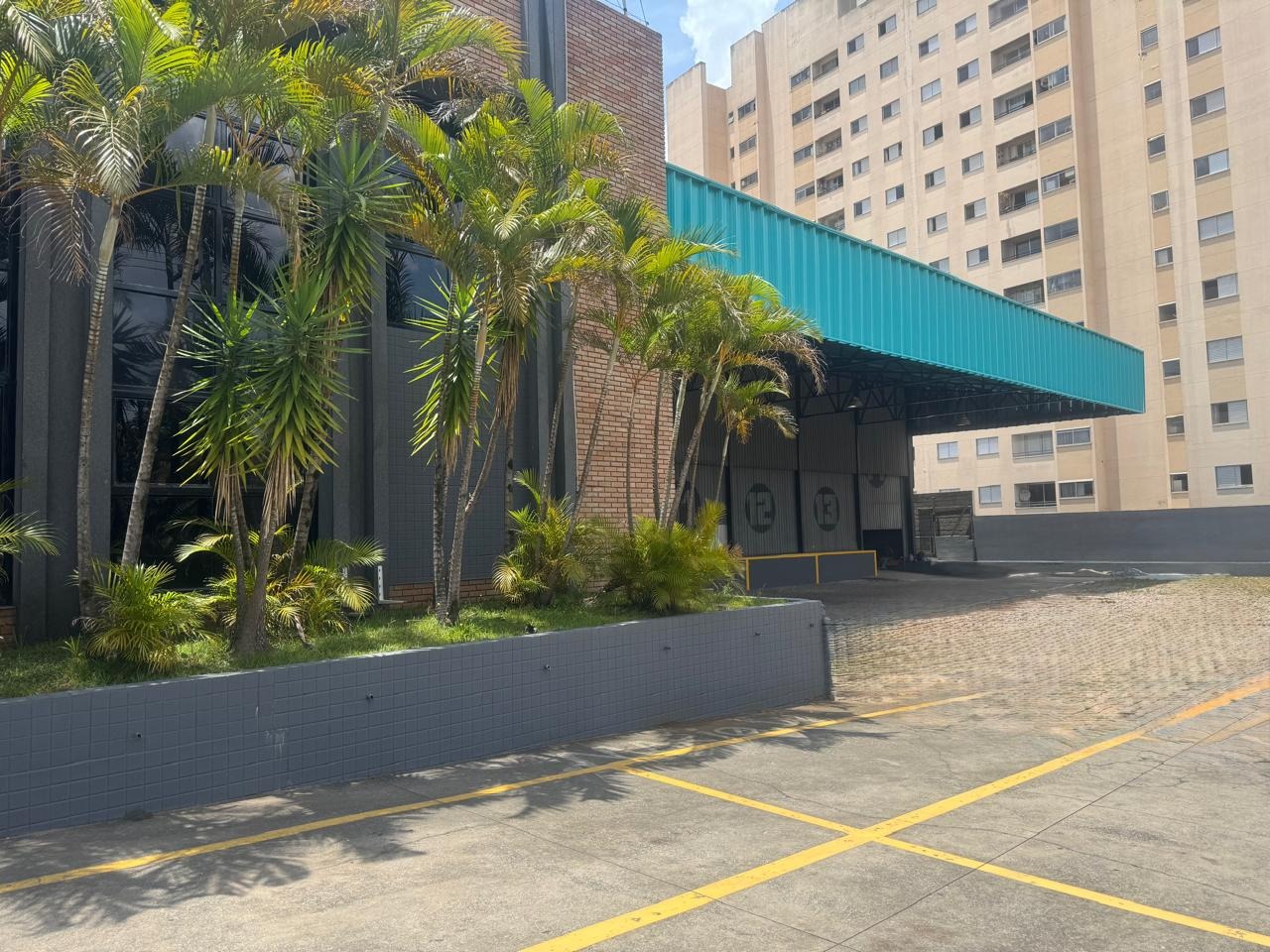 Galpão para alugar em Barueri, monousuárío