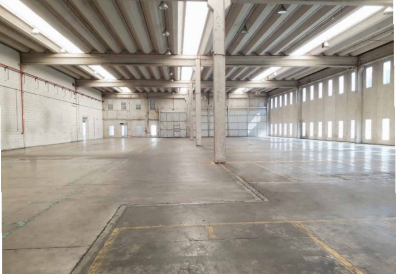 Galpão industrial para alugar em Sorocaba com docas, pé-direito alto, pátio para caminhões e excelente localização.