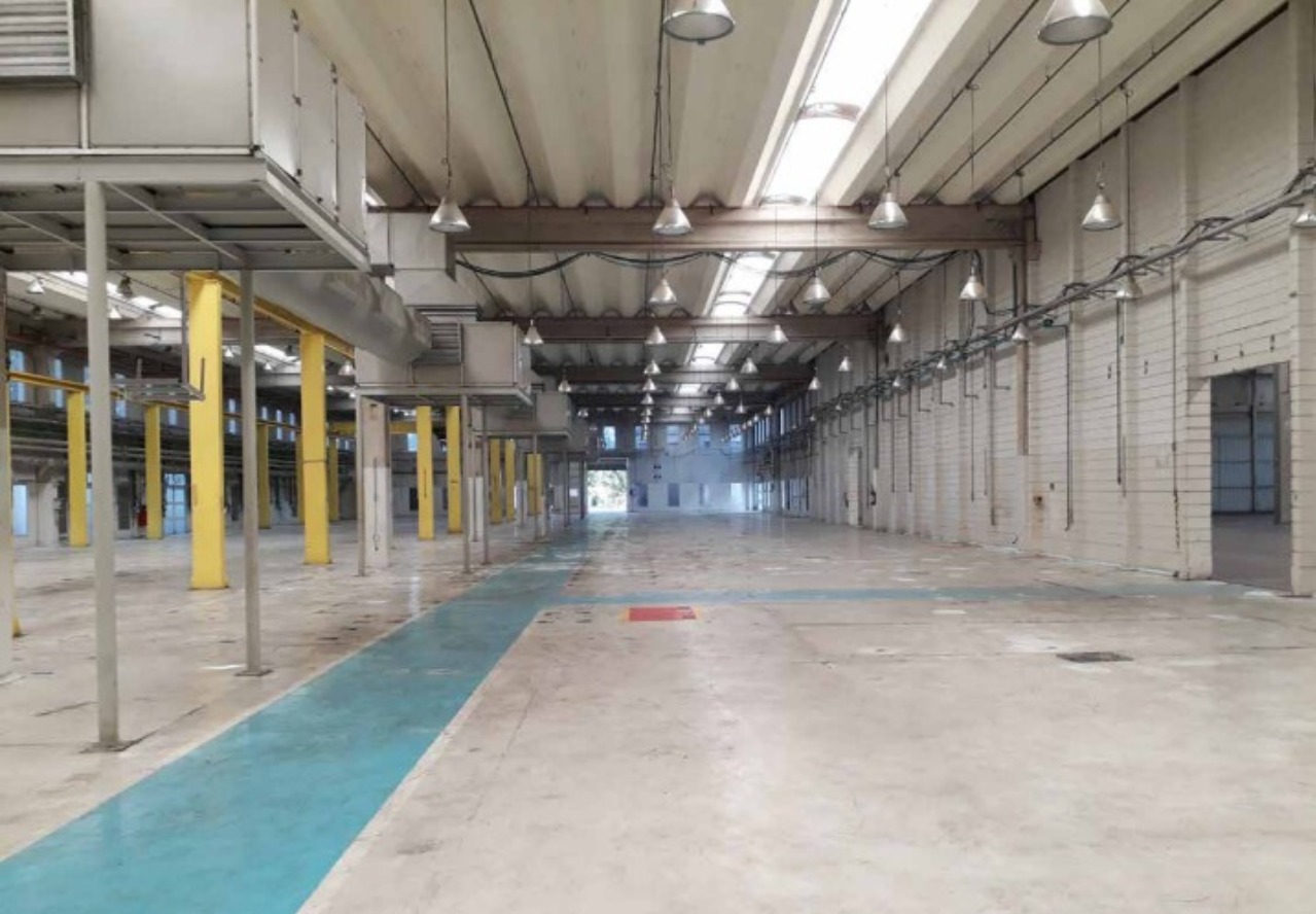 Galpão industrial para alugar em Sorocaba com docas, pé-direito alto, pátio para caminhões e excelente localização.