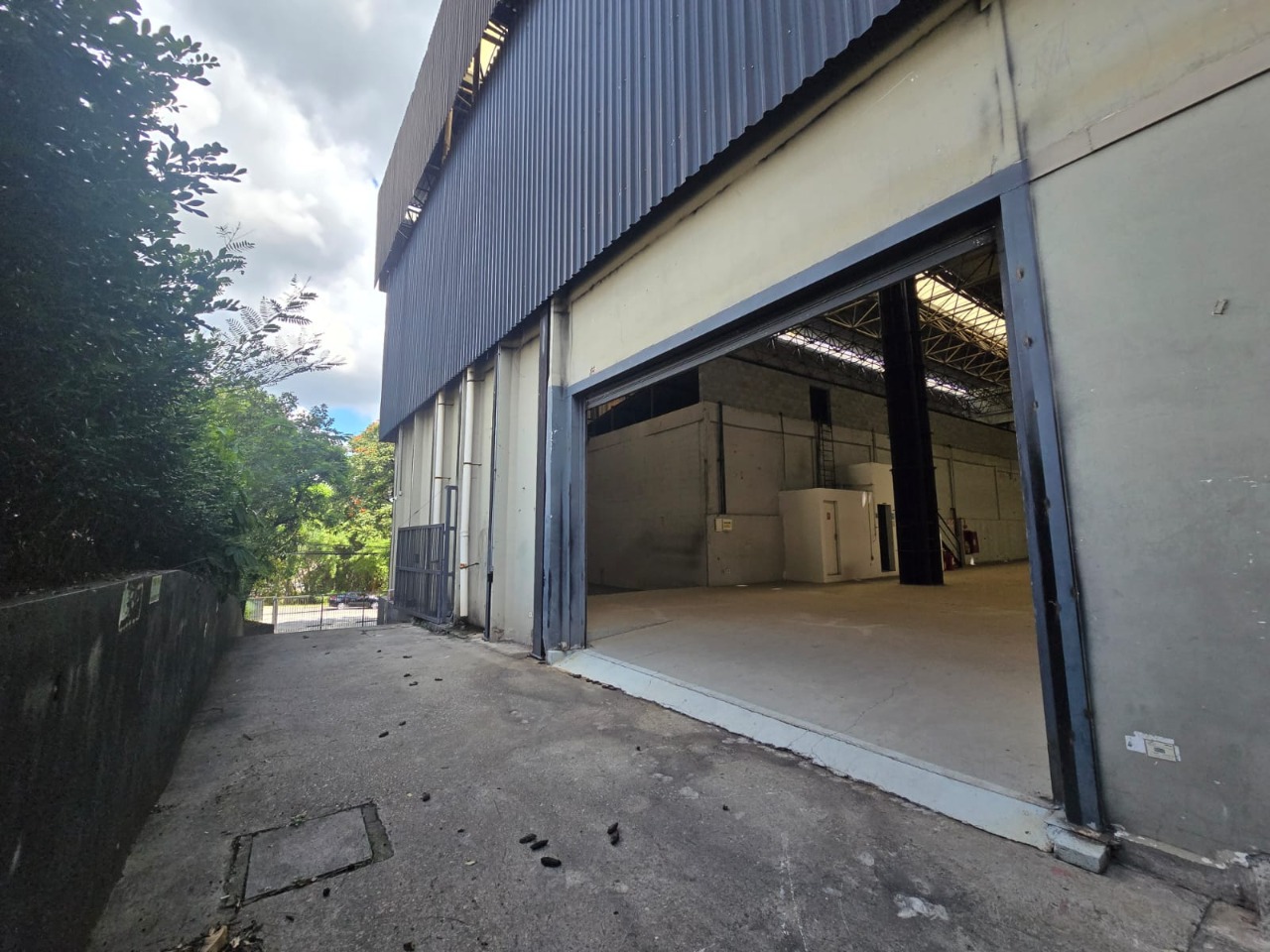 Galpão para alugar em Alphaville Empresarial, Barueri, Monousuário