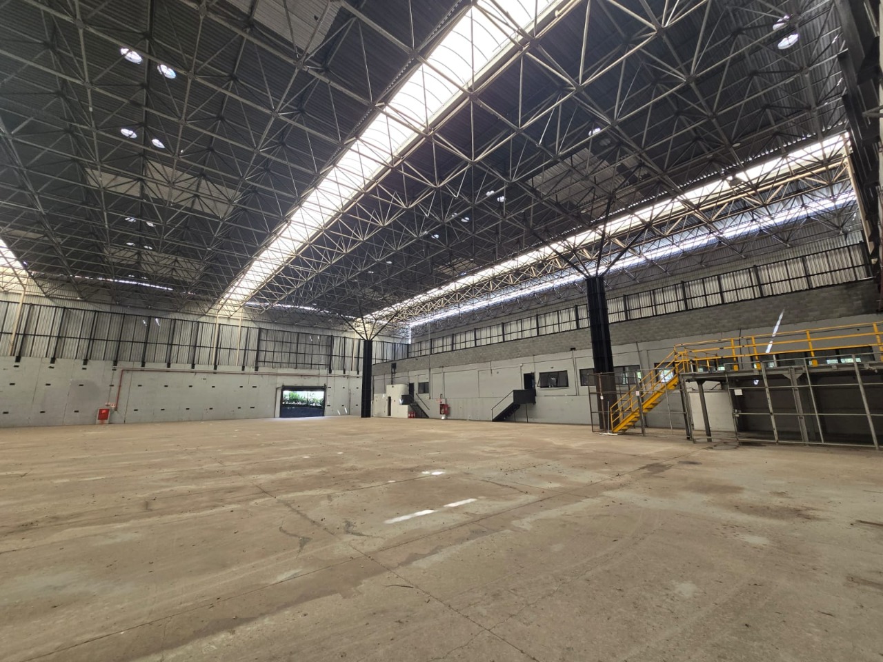 Galpão para alugar em Alphaville Empresarial, Barueri, Monousuário