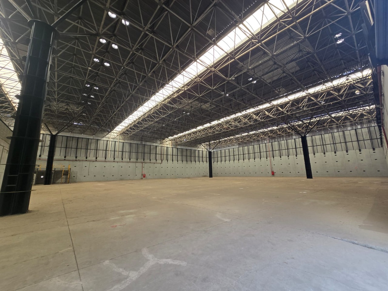 Galpão para alugar em Alphaville Empresarial, Barueri, Monousuário