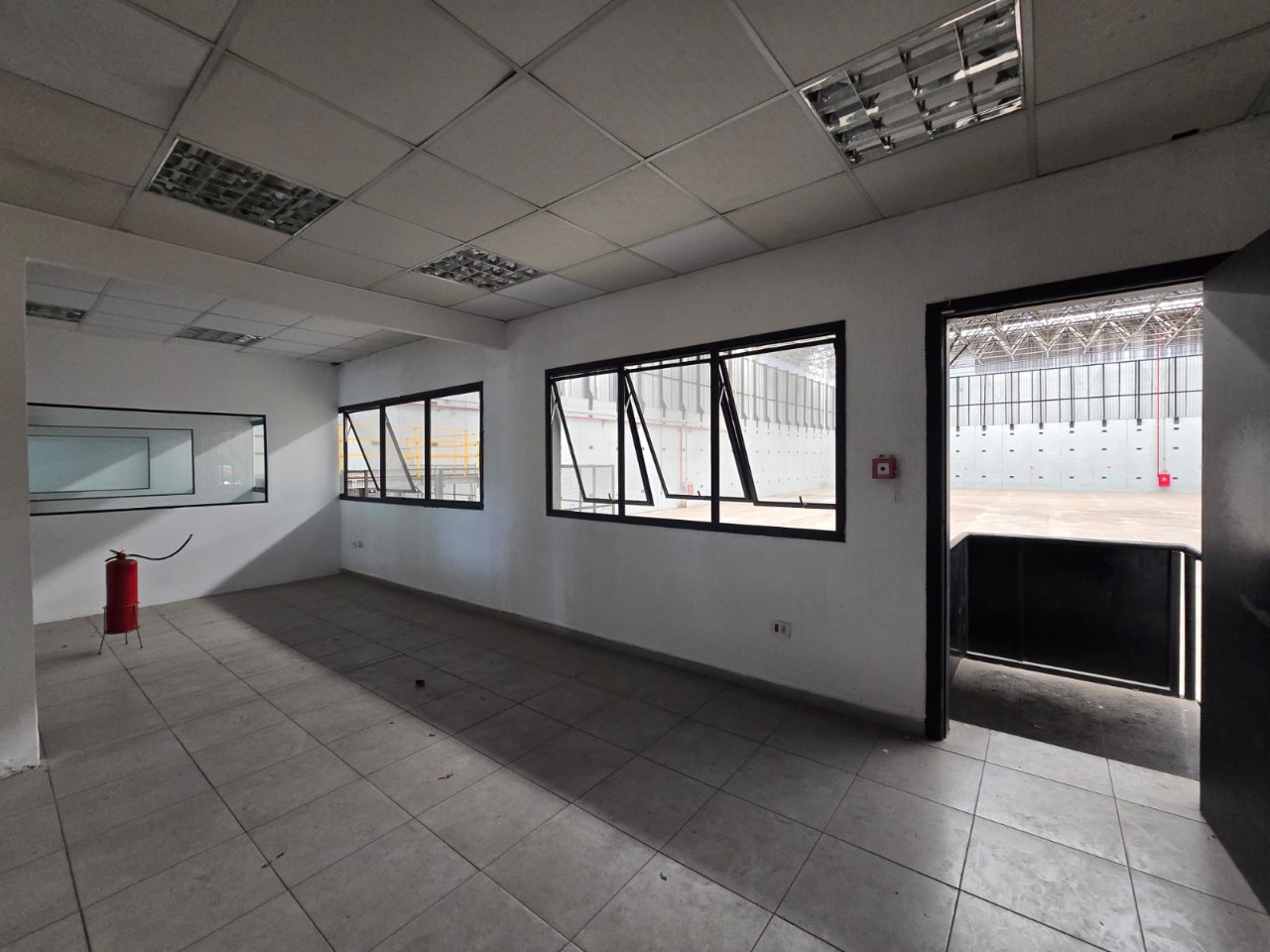 Galpão para alugar em Alphaville Empresarial, Barueri, Monousuário