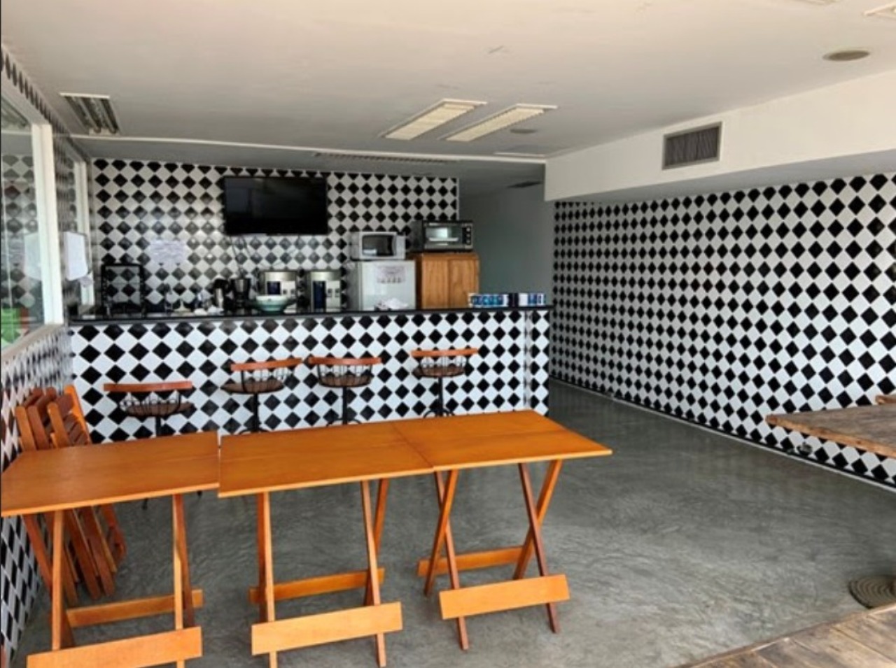 Sala comercial à venda em São Paulo na Faria Lima (com renda)