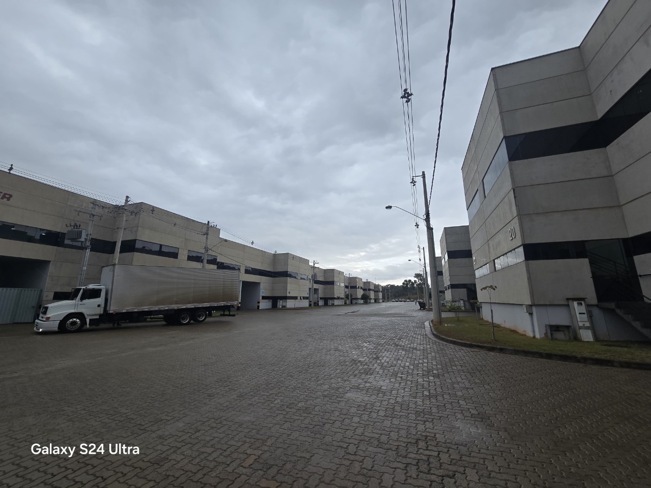 Galpão para alugar em Sorocaba em condomínio fechado