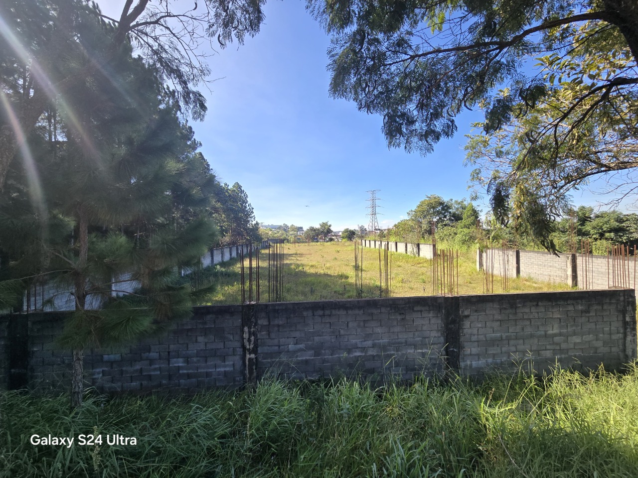 Grande oportunidade terreno industrial para venda no condomí