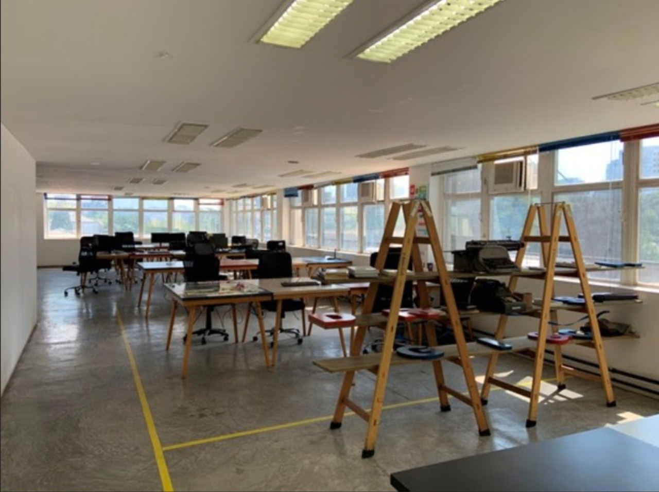 Sala comercial à venda em São Paulo na Faria Lima (com renda)