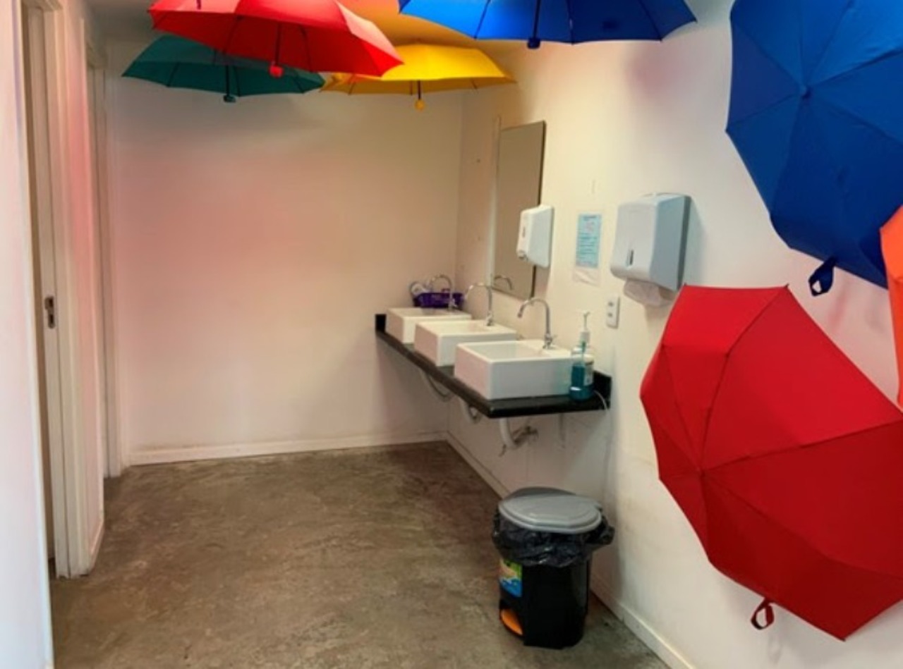 Sala comercial à venda em São Paulo na Faria Lima (com renda)