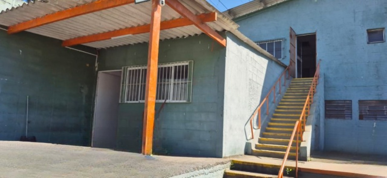Galpão para alugar em São Bernardo do Campo, próximo à Rodovia Anchieta e Rodovia Imigrantes.
