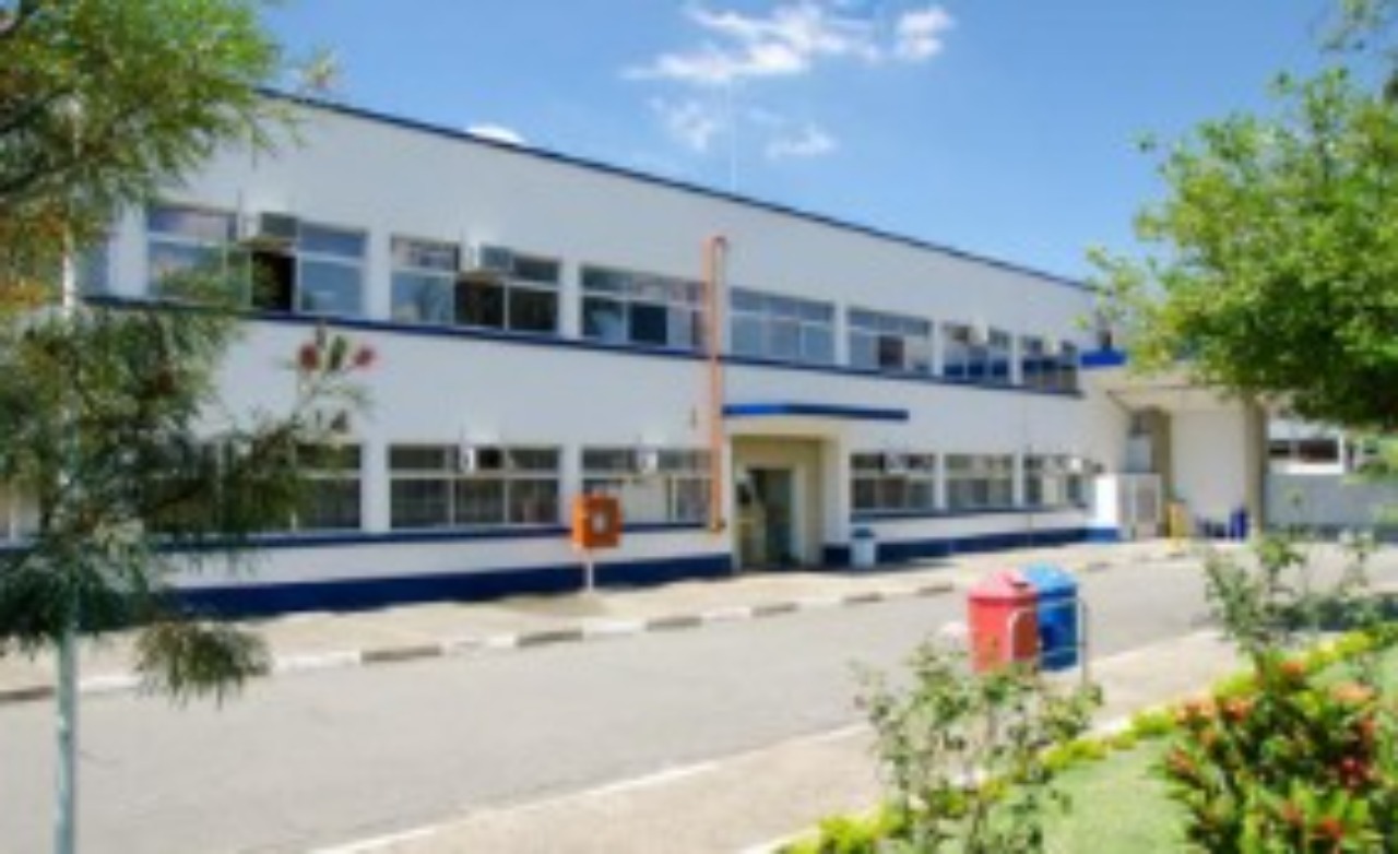 Galpão para alugar em osasco, industrial em condomínio fecha
