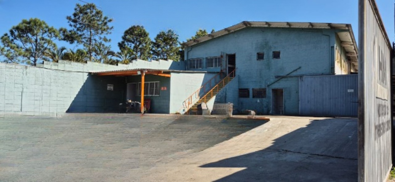 Galpão para alugar em São Bernardo do Campo, próximo à Rodovia Anchieta e Rodovia Imigrantes.