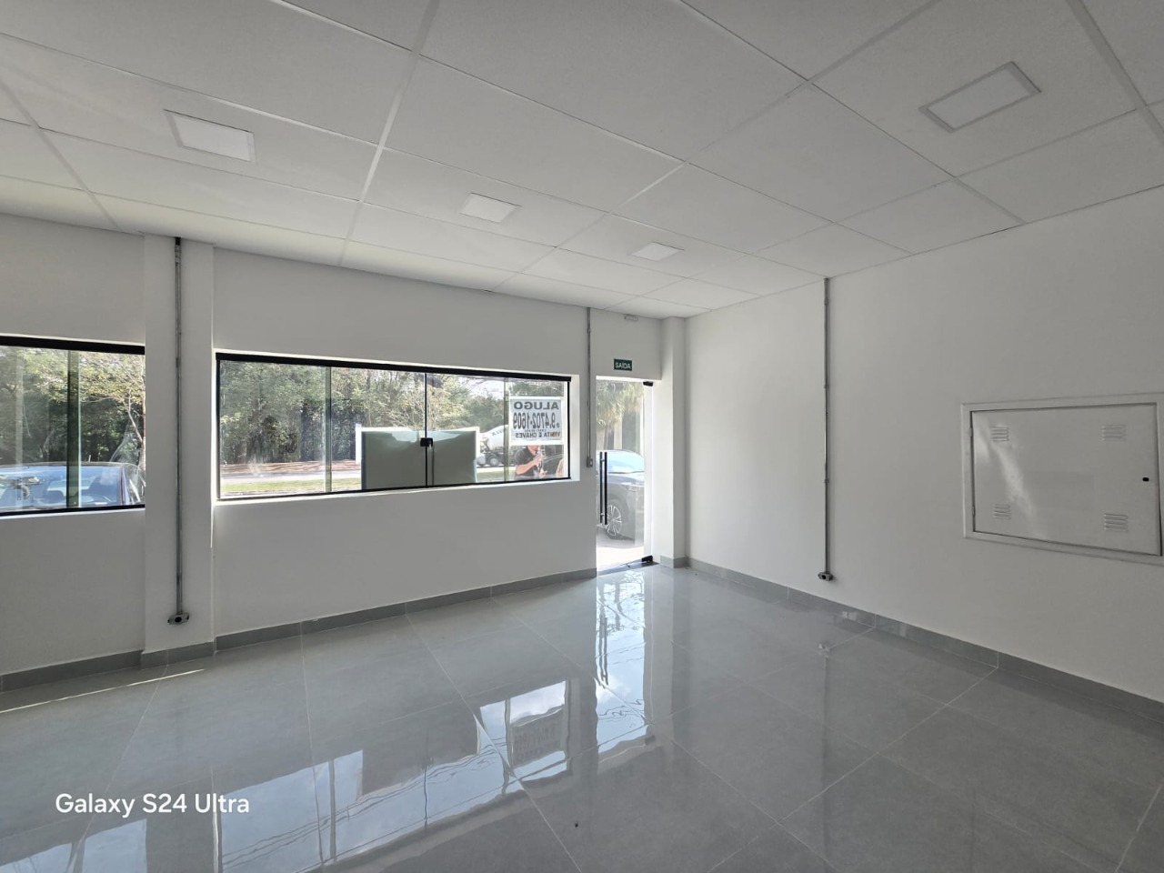 Prédio comercial para alugar em Alphaville, Barueri, com 1.001 m², elevador, energia trifásica, e excelente acesso à Rodovia Castelo Branco
