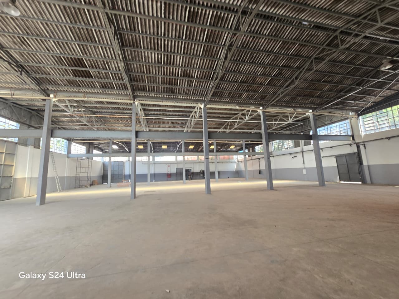 Galpão para alugar em barueri no jardim regina alice