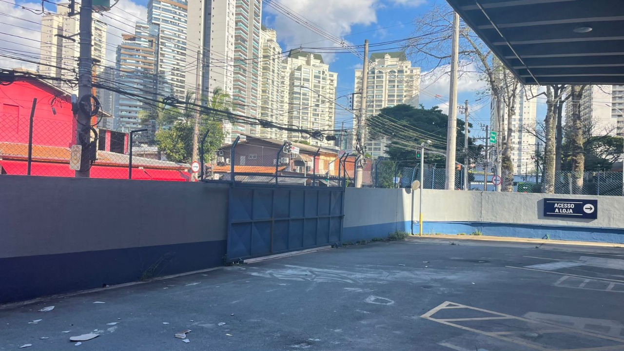 Galpão para alugar em São Paulo no Brooklin ao lado da Marginal Pinheiros Localização privilegiada, 200 m da Marginal Pinheiros