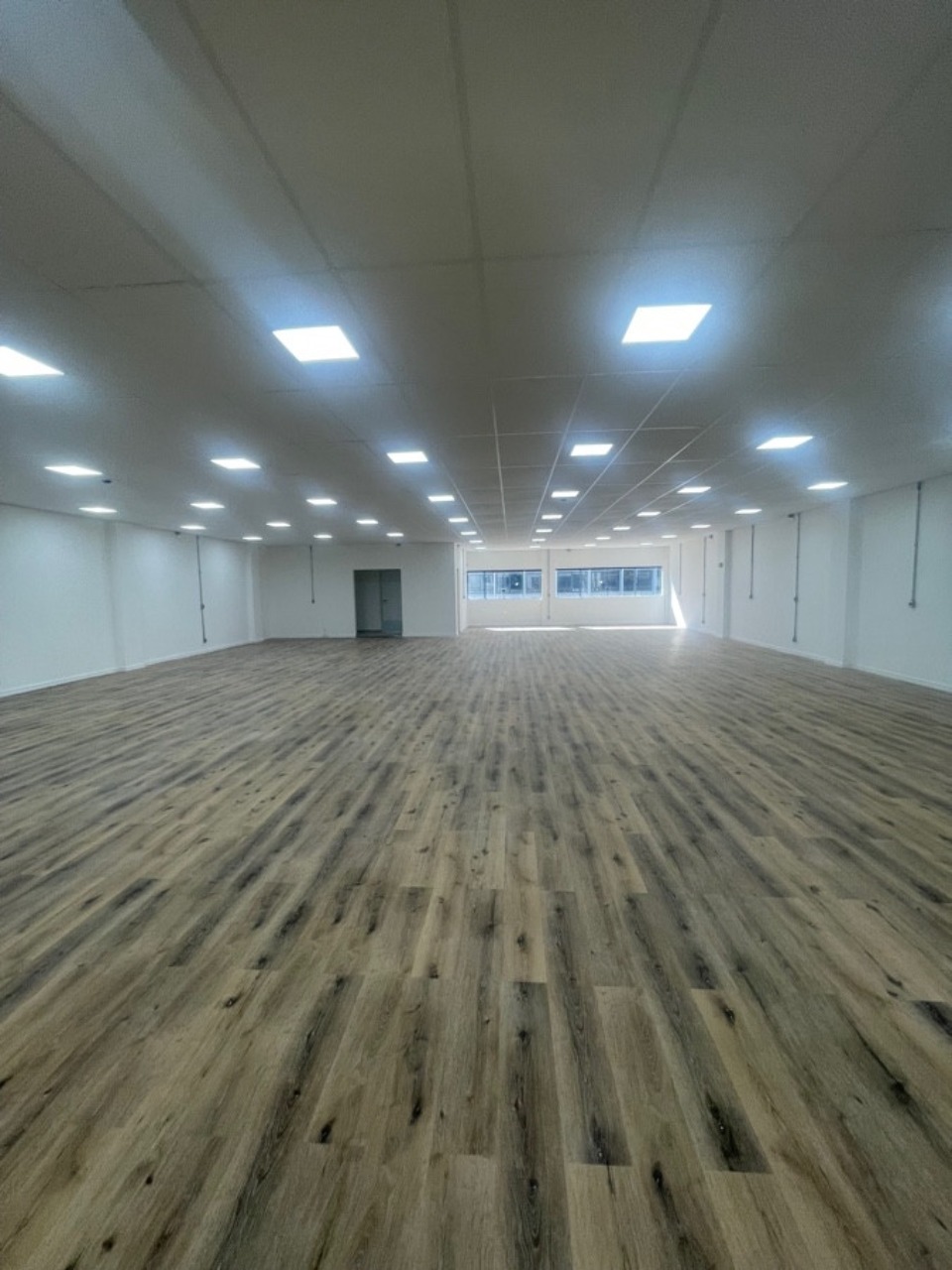 Prédio comercial para alugar em alphaville, barueri, com 1.0