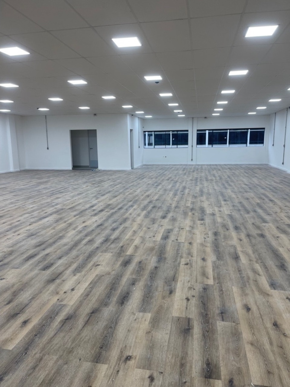 Prédio comercial para alugar em alphaville, barueri, com 1.0