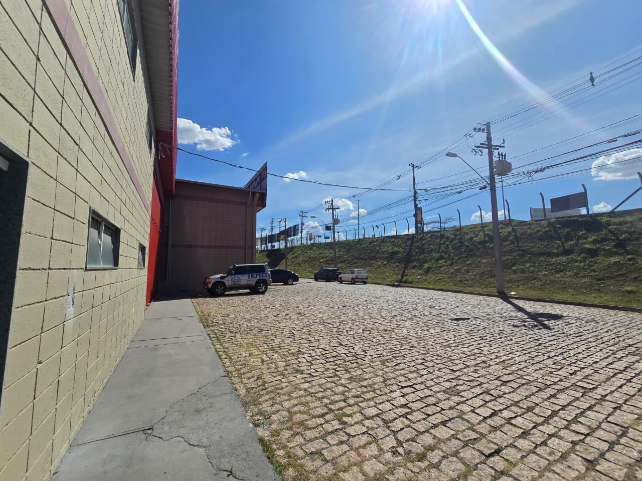 Galpão para alugar em Sorocaba em condomínio fechado