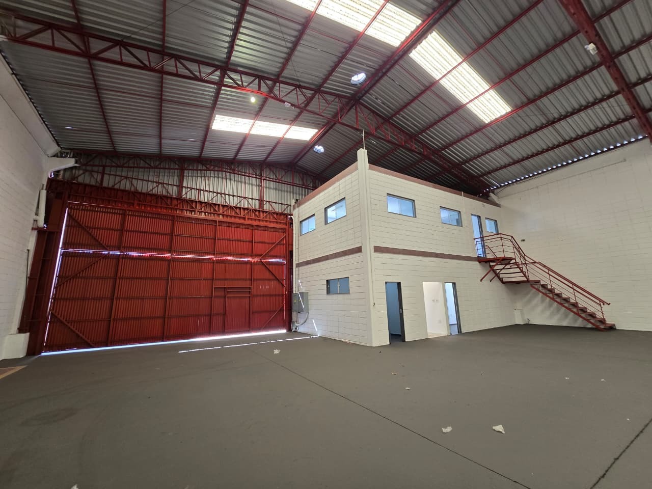 Galpão para alugar em Sorocaba em condomínio fechado