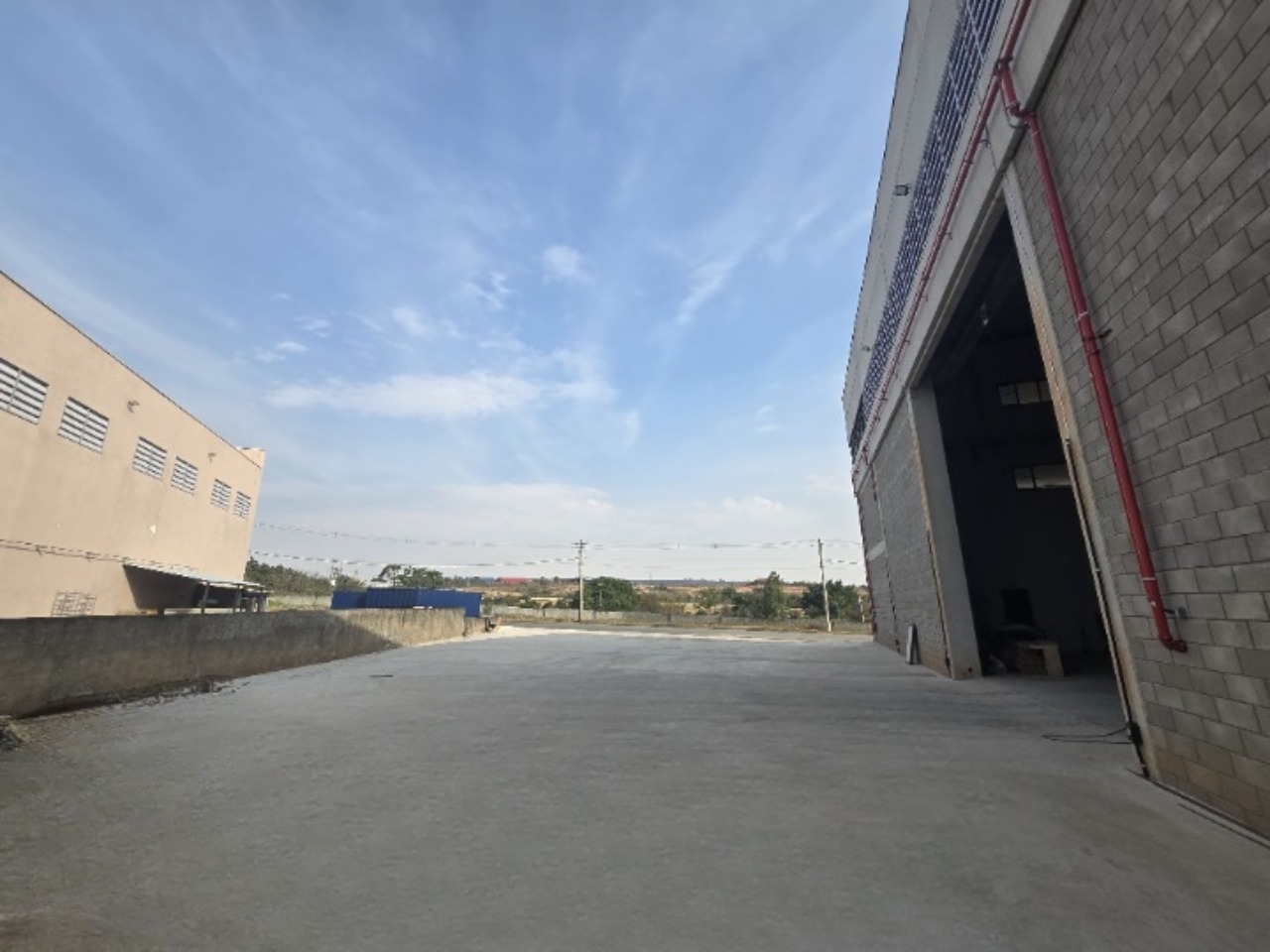Galpão para alugar em Votorantim em Condomínio Empresarial com doca, Pé direito 10 metros, Piso 10 toneladas, Segurança 24 horas - foto 16