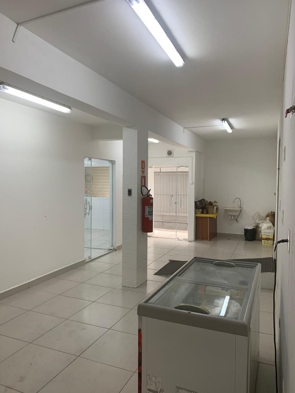 Galpão para alugar em Sorocaba, comercial de esquina