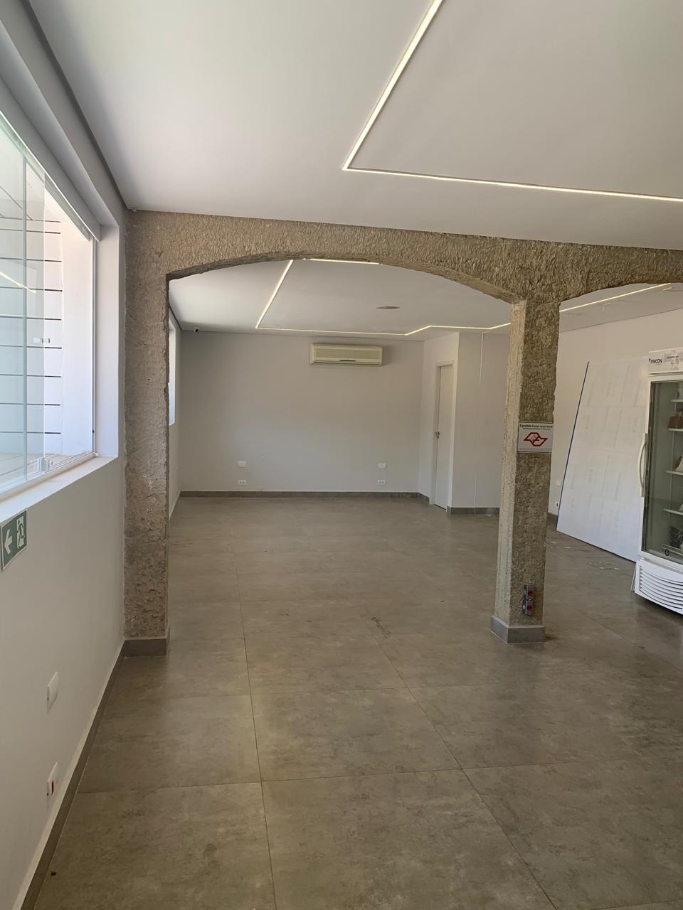 Galpão para alugar em Sorocaba, comercial de esquina