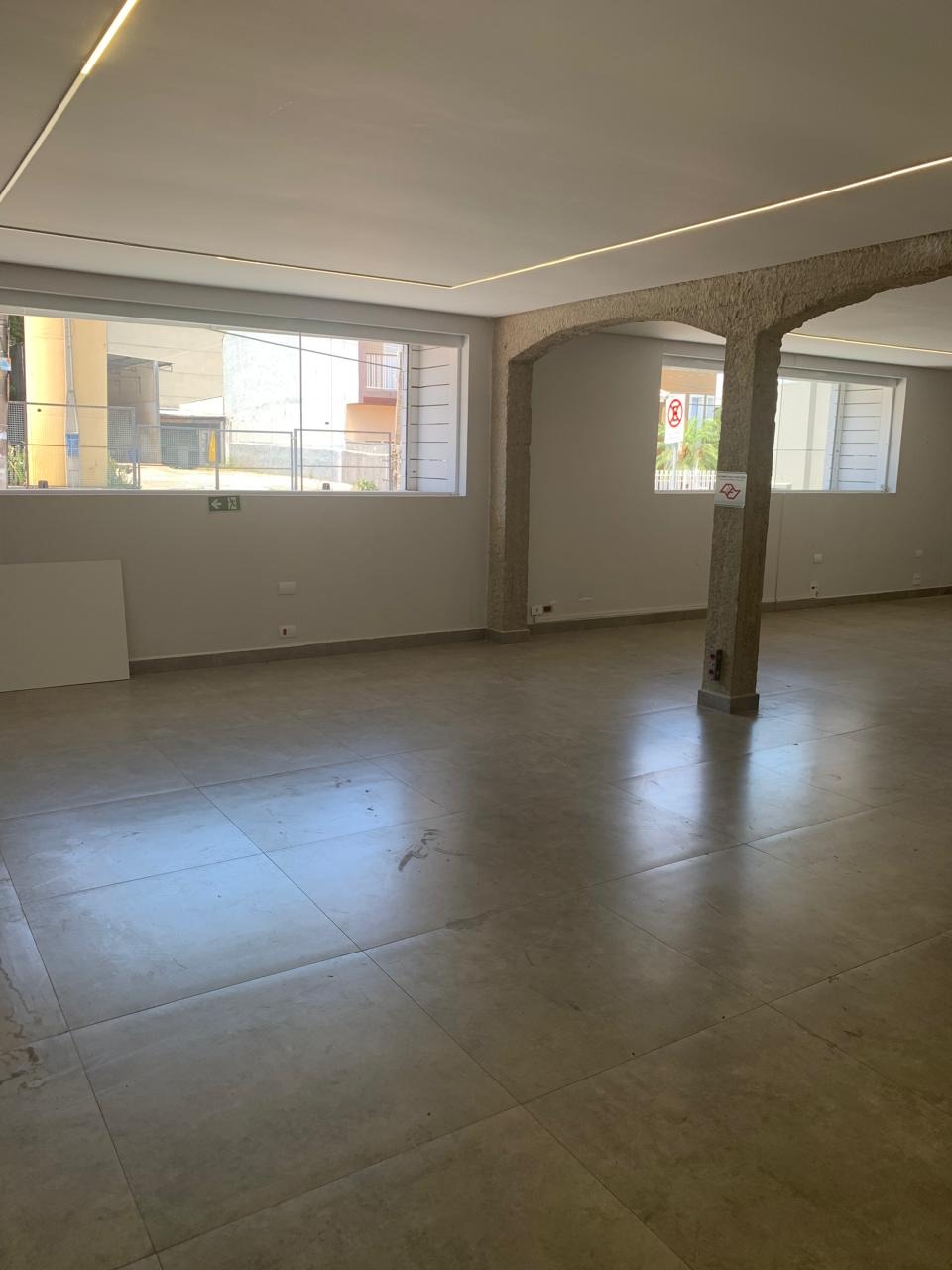 Galpão para alugar em Sorocaba, comercial de esquina