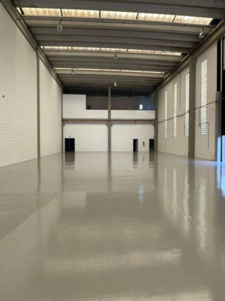 Galpão para alugar em Barueri no Tamboré, 1.500m²