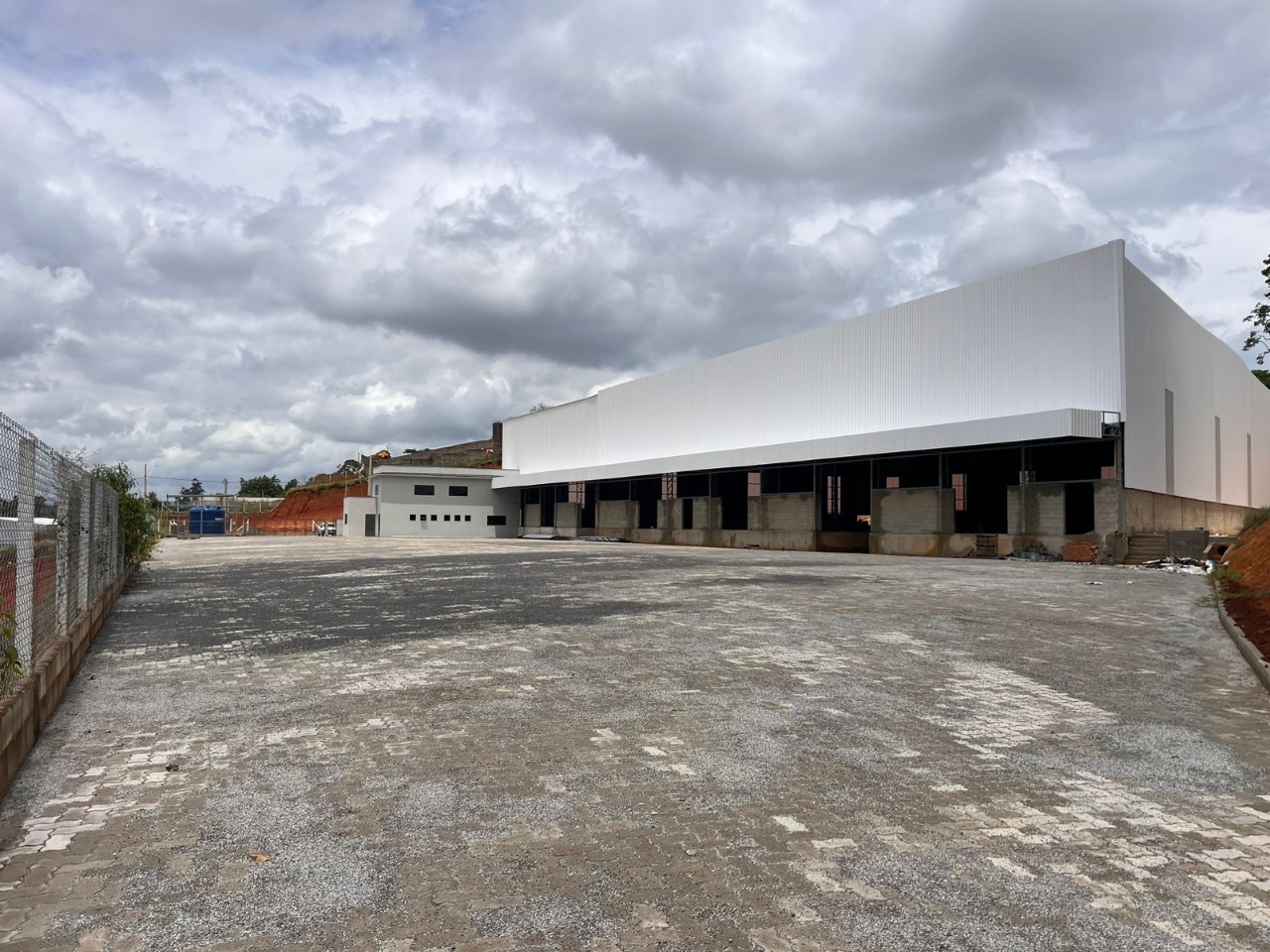 Galpão para alugar ou vender em cambuí mg