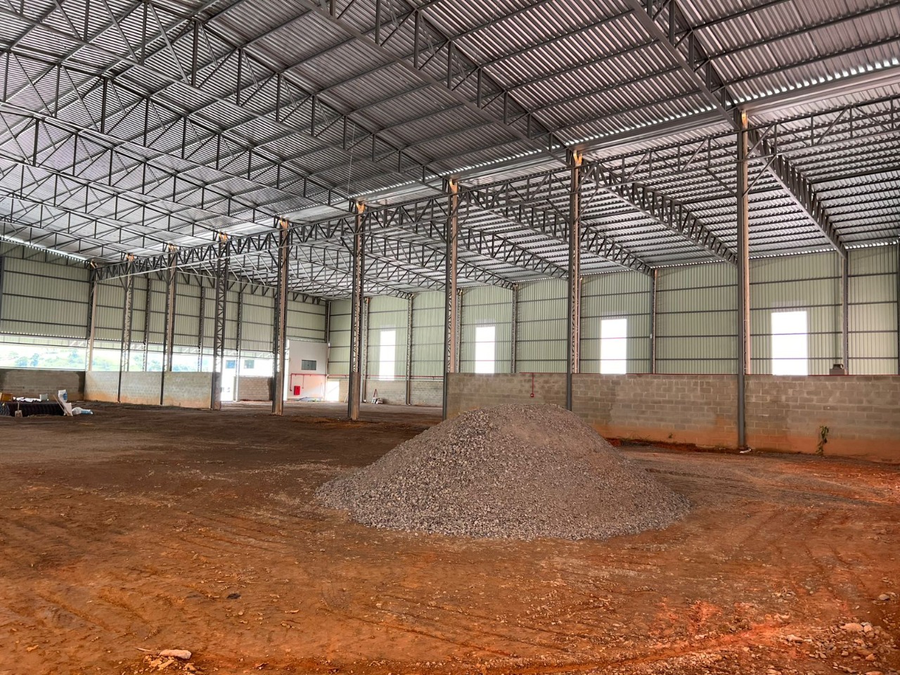 Galpão para alugar ou vender em cambuí mg