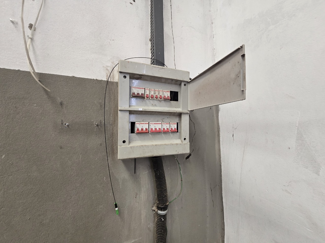 Galpão para alugar em Sorocaba, 300m² no Quintais do Imperador