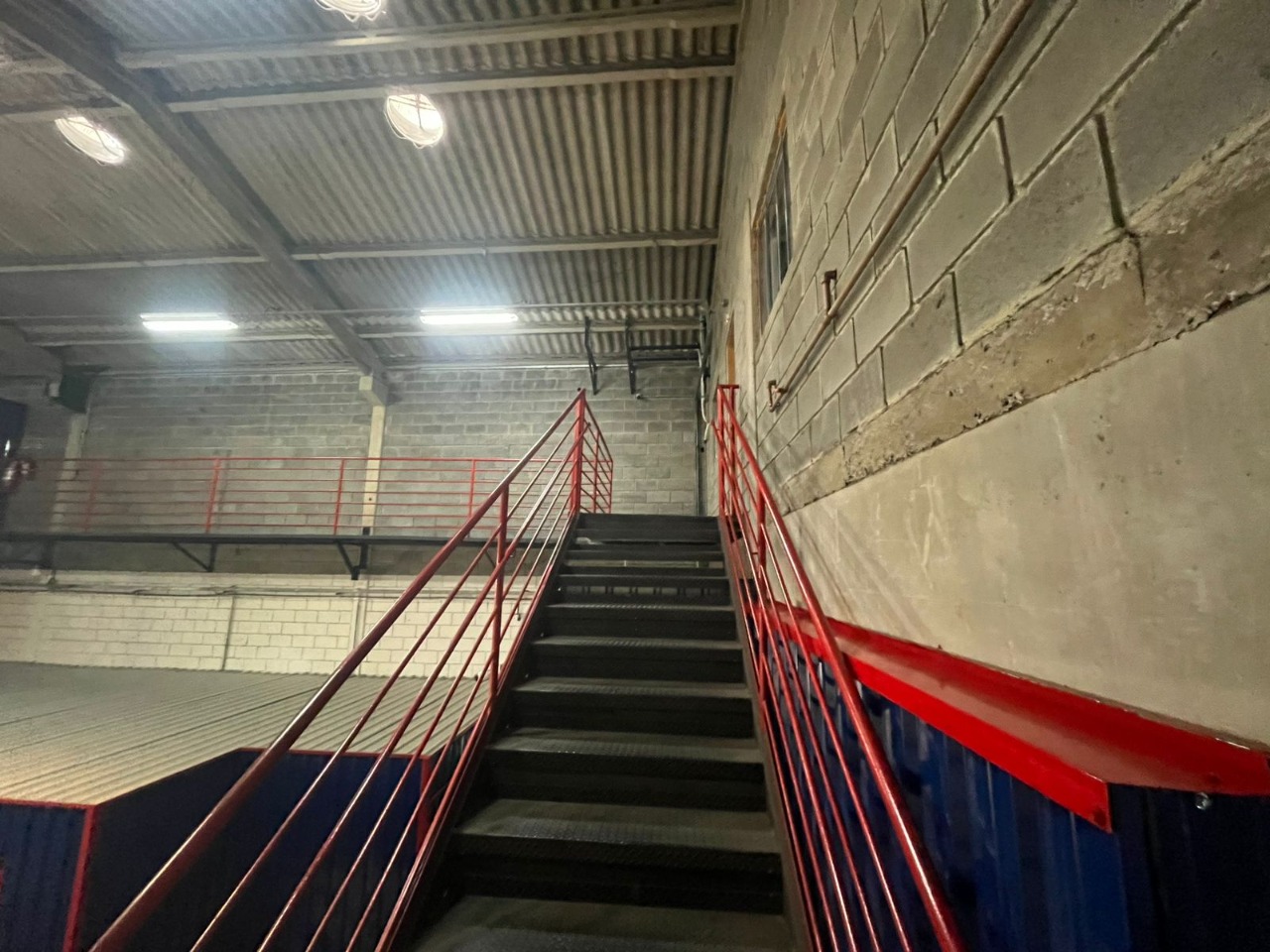 Galpão à venda em Sorocaba no Jardim Leocádia, 360m²