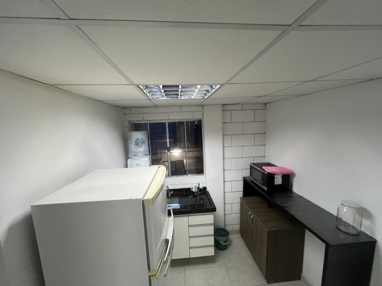 Galpão à venda em Sorocaba no Jardim Leocádia, 360m²