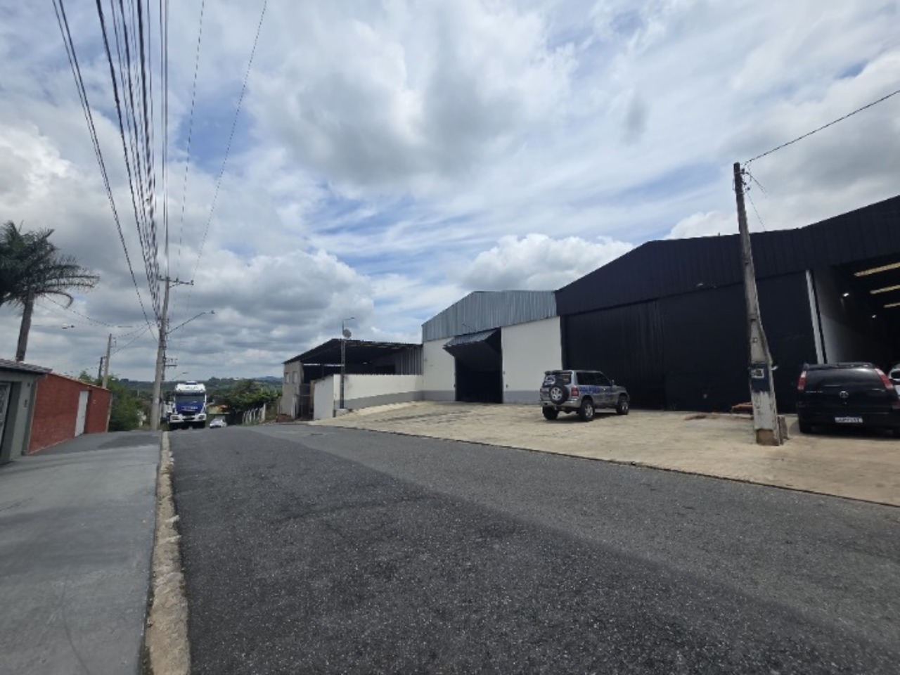 Galpão para alugar em Sorocaba, 300m² no Quintais do Imperador