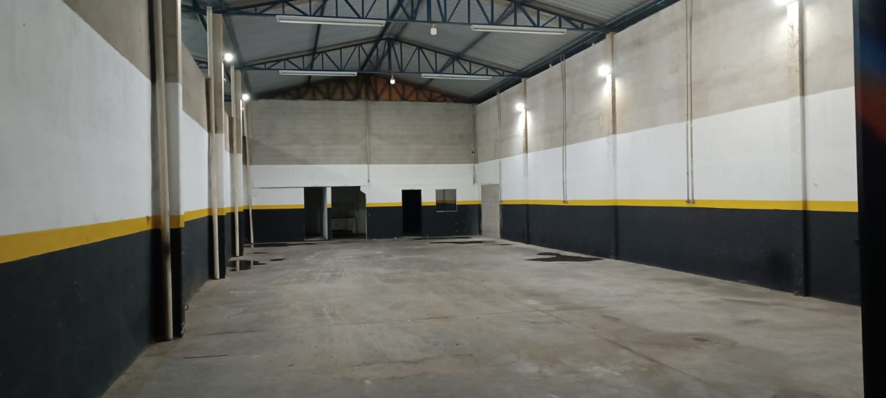 Galpão para alugar em Sorocaba, 300m² no Quintais do Imperador