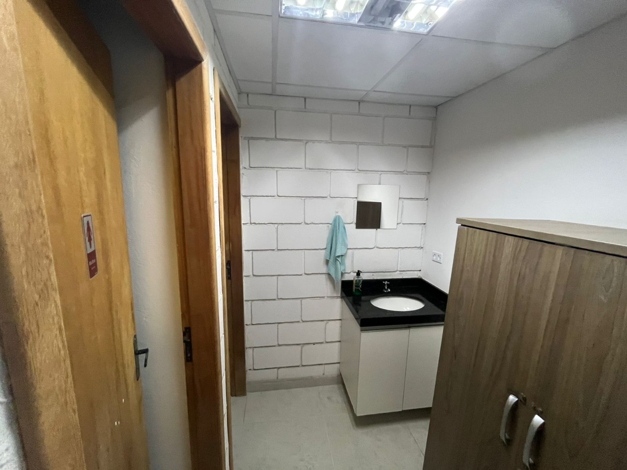 Galpão à venda em Sorocaba no Jardim Leocádia, 360m²