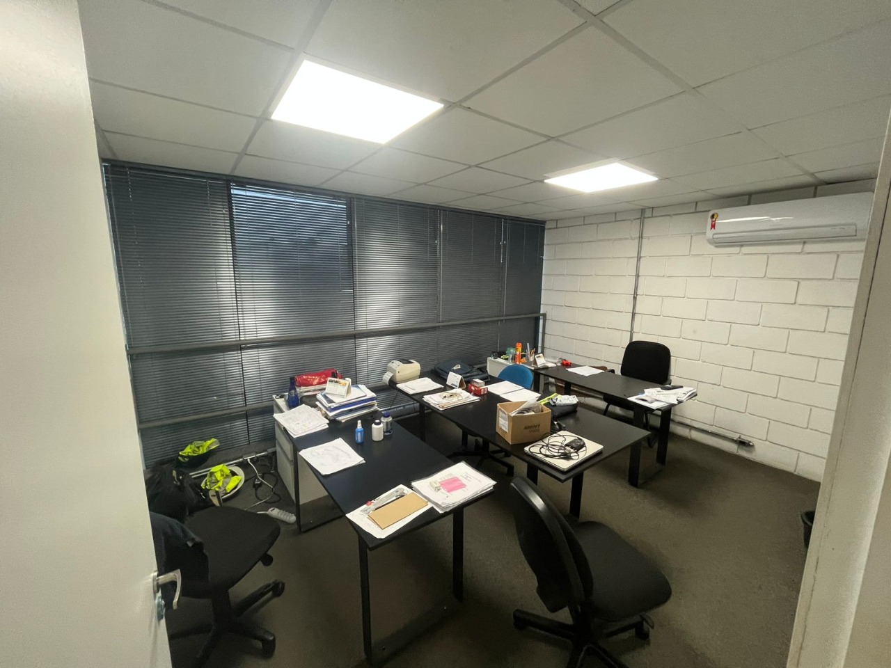 Galpão à venda em Sorocaba no Jardim Leocádia, 360m²