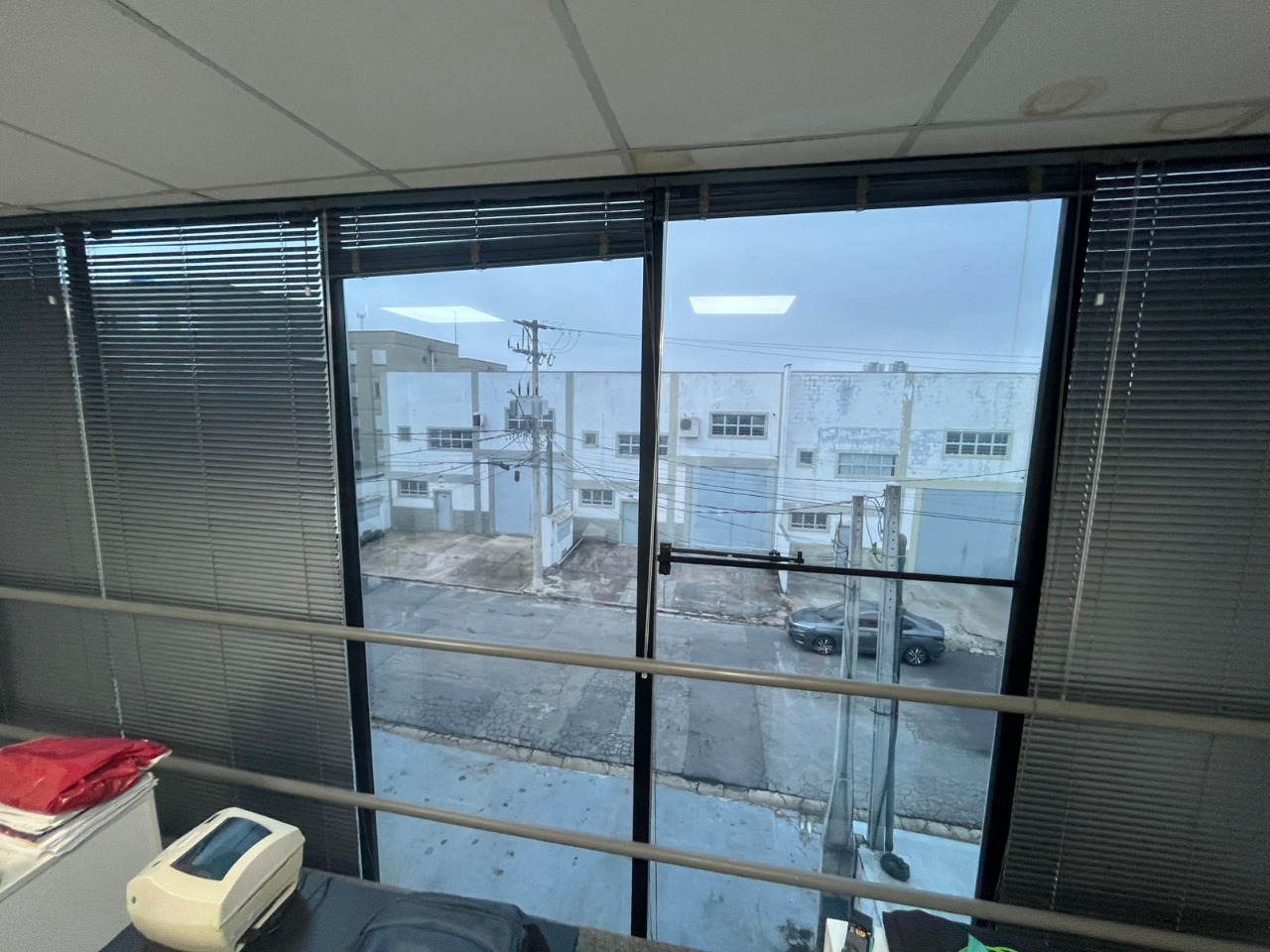 Galpão à venda em Sorocaba no Jardim Leocádia, 360m²