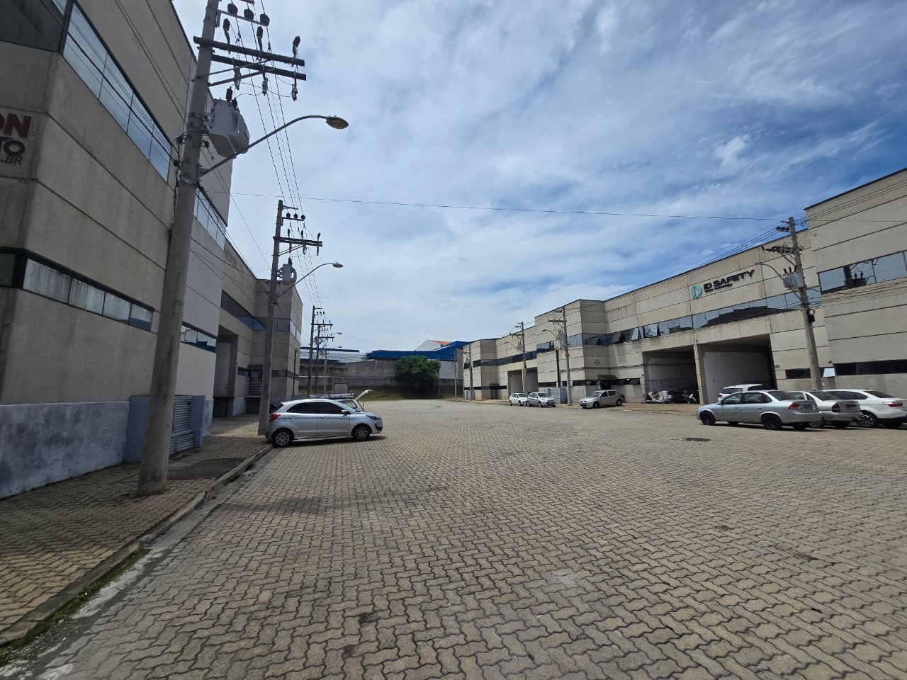 Galpão para alugar em sorocaba, no iporanga, industrial e lo