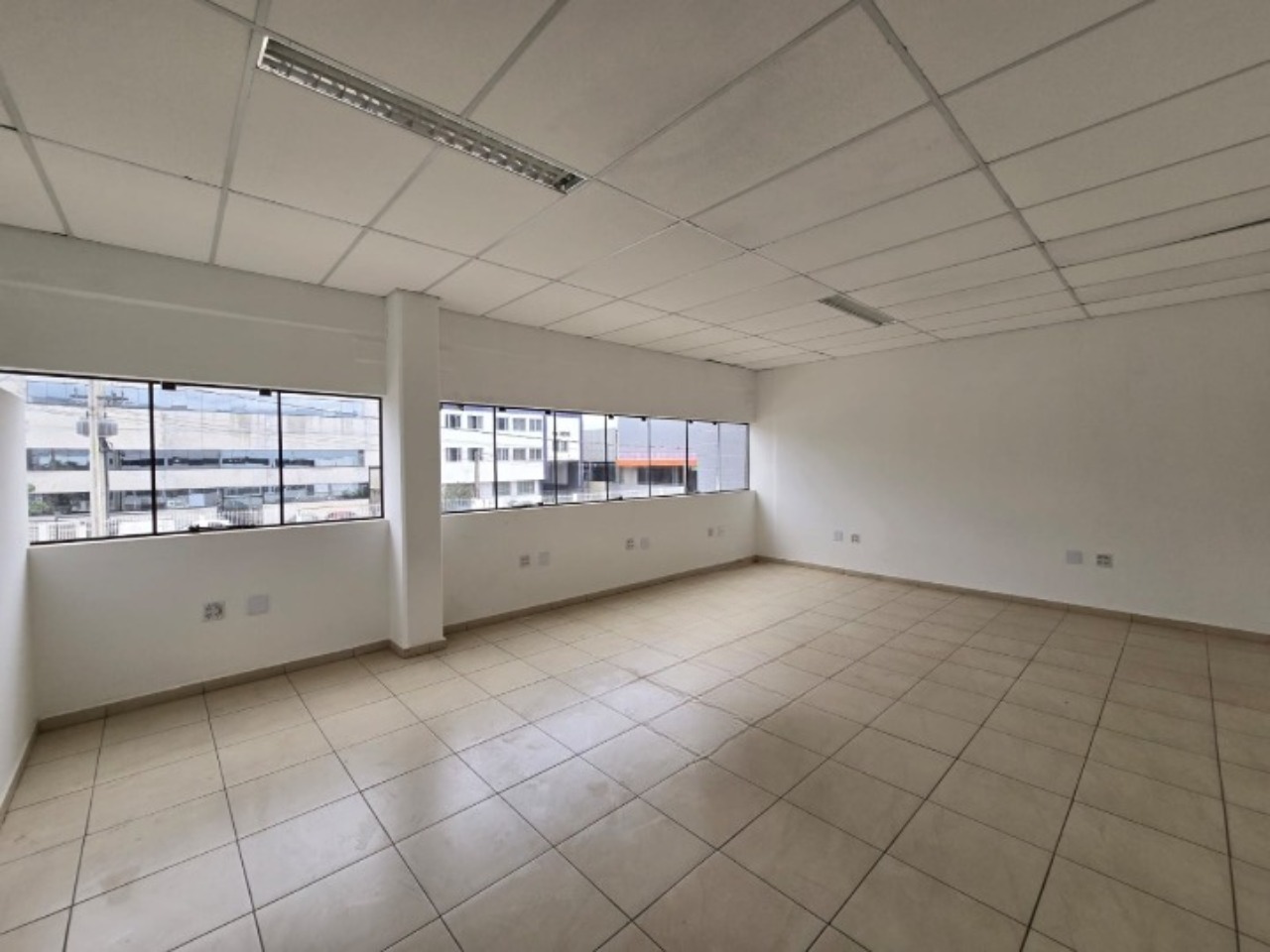 Galpão para alugar em Sorocaba no Cajuru do Sul, 1.000 m²