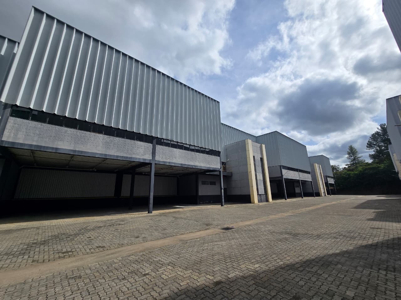 Galpão logístico sorocaba ao lado da toyota na rodovia presi