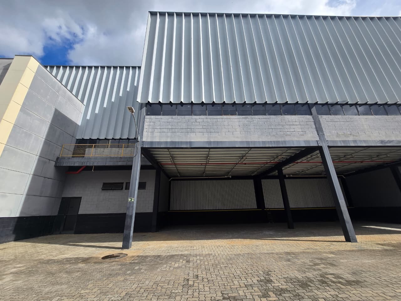 Galpão para alugar em sorocaba ao lado da toyota na rodovia 