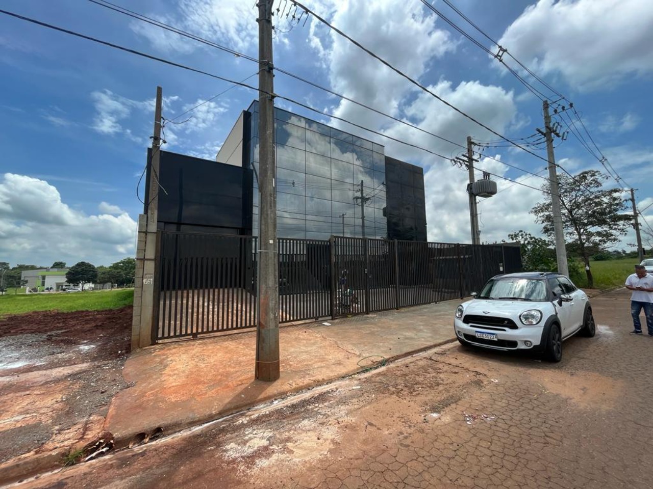 Galpão para alugar em boituva na rodovia castelo branco com 