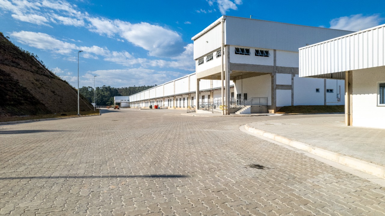 Galpão logístico para alugar em são roque, na rod. Castelo b