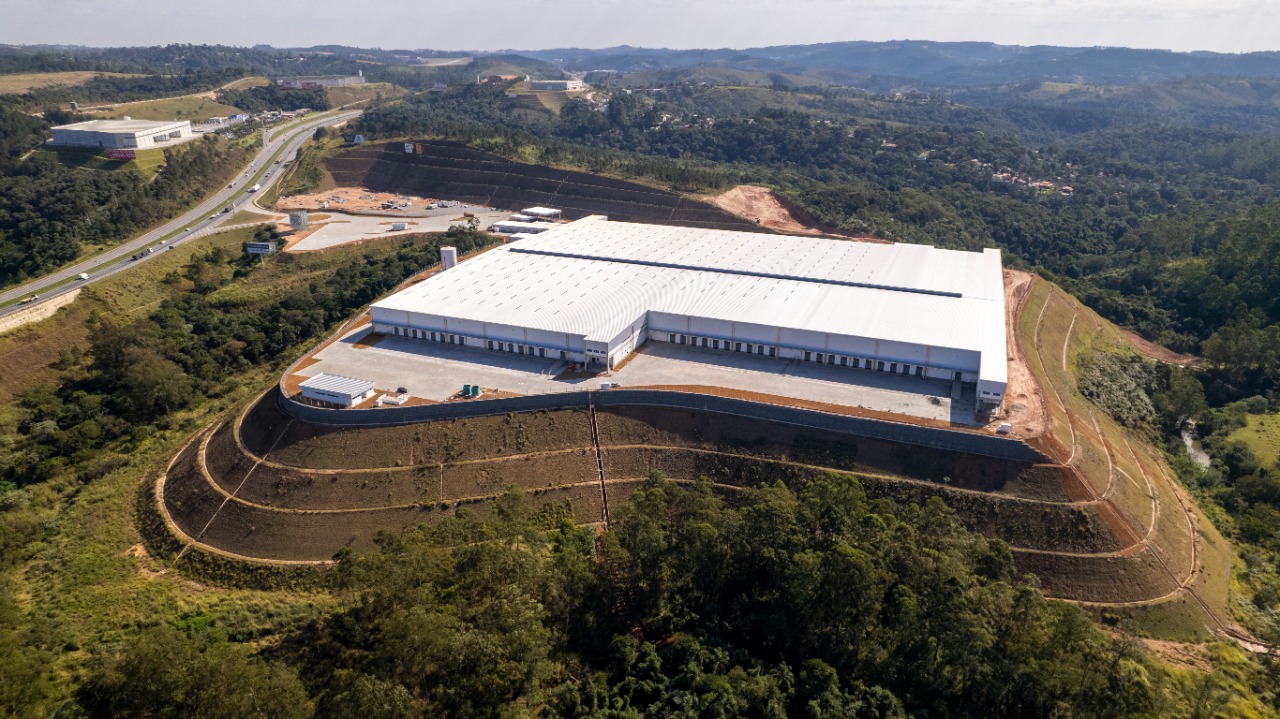 Galpão logístico para alugar em são roque, na rod. Castelo b