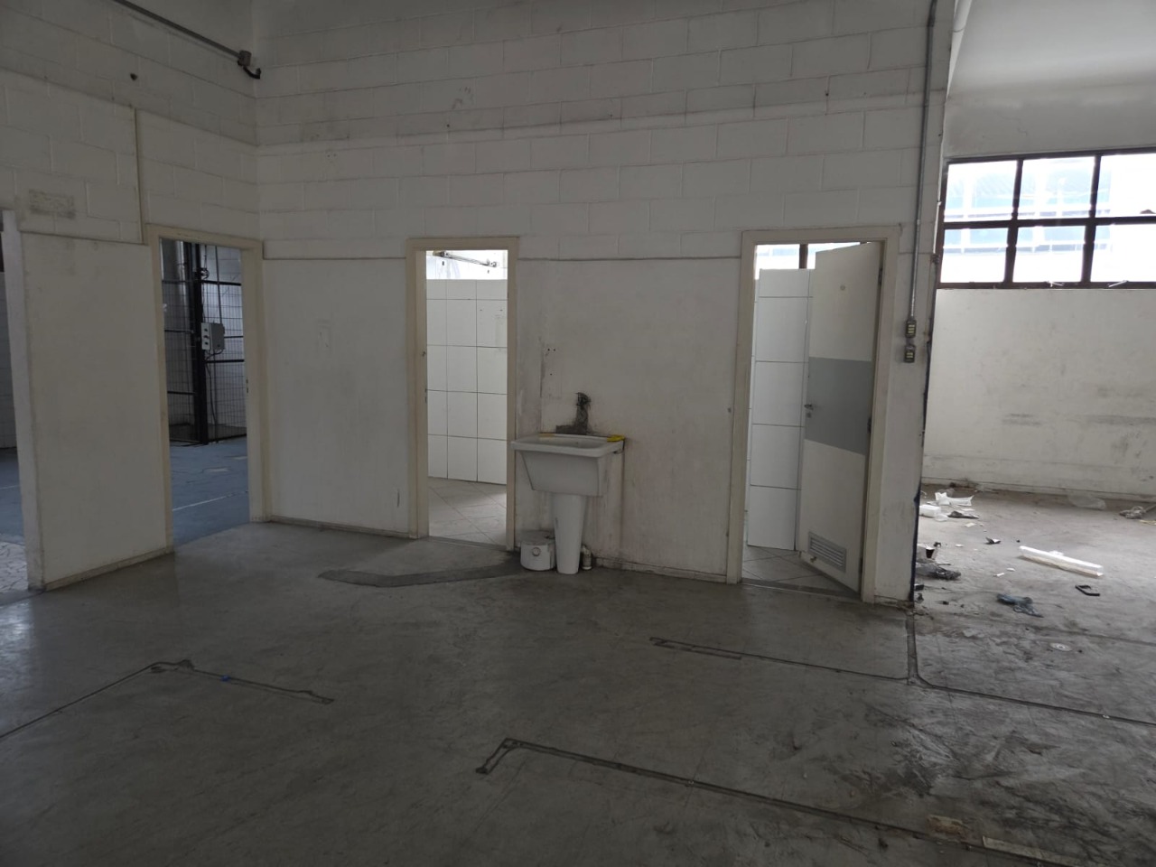 Galpão comercial para alugar na Lapa, São Paulo, próximo à Marginal Tietê, Anhanguera e Bandeirantes, ideal para logística e distribuição