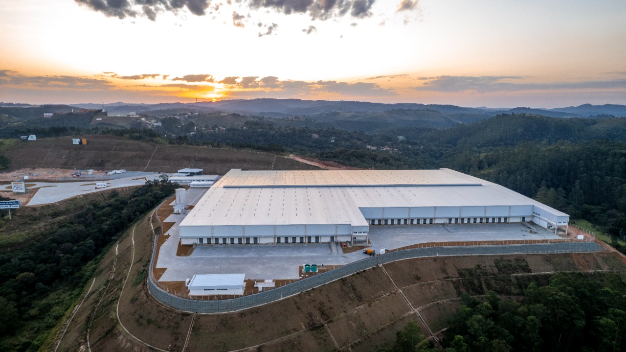 Galpão logístico para alugar em são roque, na rod. Castelo b