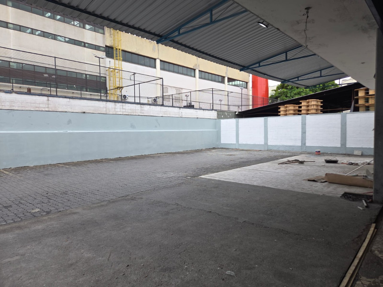 Galpão comercial para alugar na Lapa, São Paulo, próximo à Marginal Tietê, Anhanguera e Bandeirantes, ideal para logística e distribuição