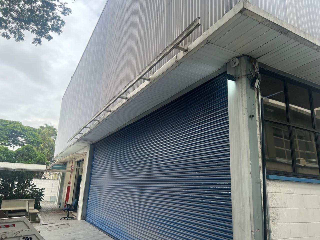 Galpão comercial para alugar na Lapa, São Paulo, próximo à Marginal Tietê, Anhanguera e Bandeirantes, ideal para logística e distribuição